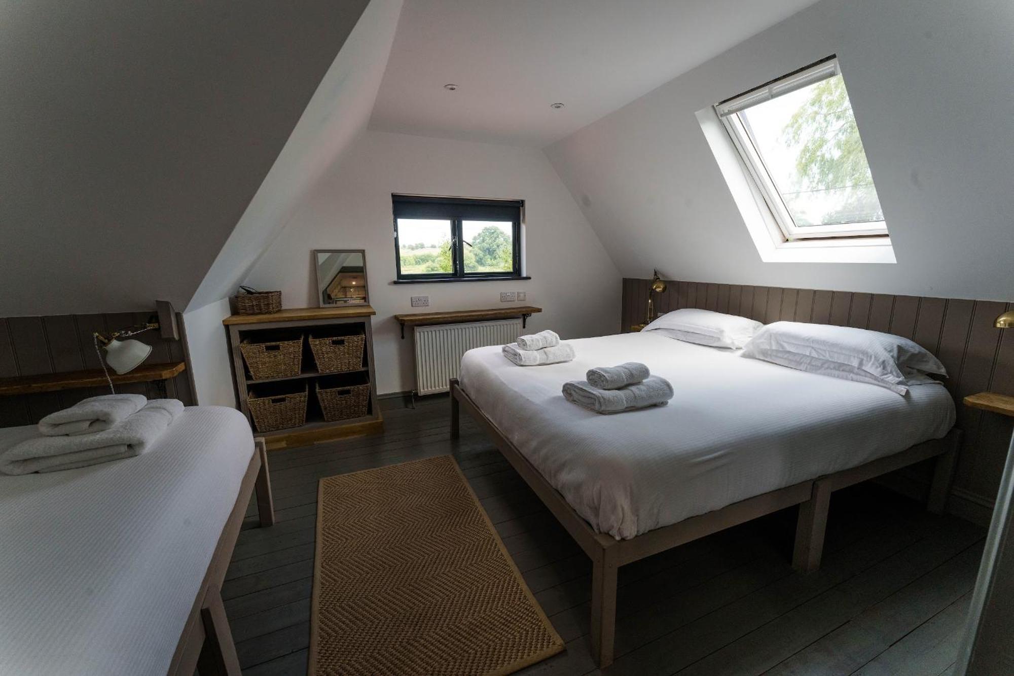 Vila Vineyard Oast Sleeps 25 Wavehorne Exteriér fotografie